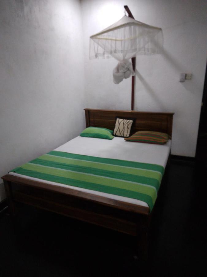 Lake House Homestay Anurâdhapura Extérieur photo