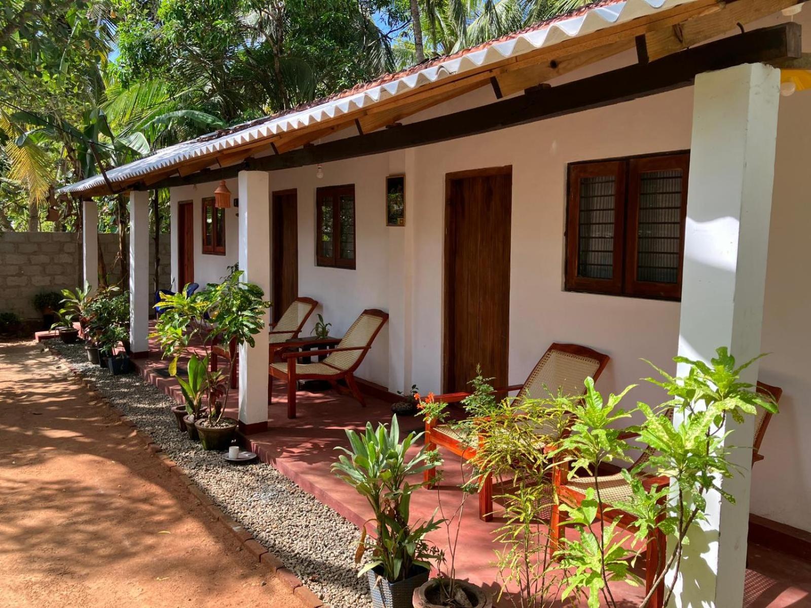 Lake House Homestay Anurâdhapura Extérieur photo