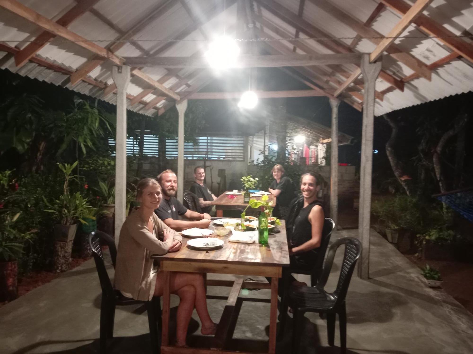 Lake House Homestay Anurâdhapura Extérieur photo