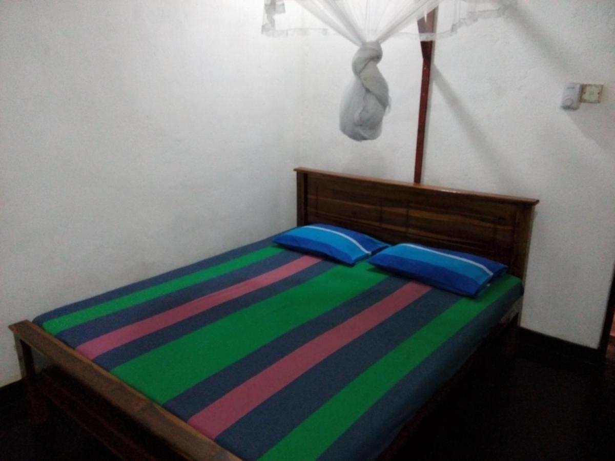 Lake House Homestay Anurâdhapura Extérieur photo
