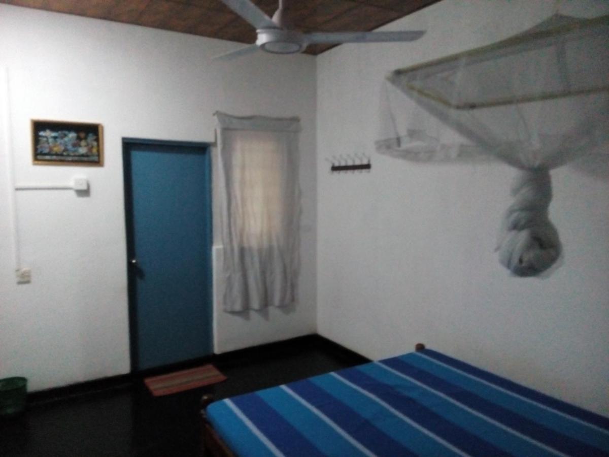 Lake House Homestay Anurâdhapura Extérieur photo
