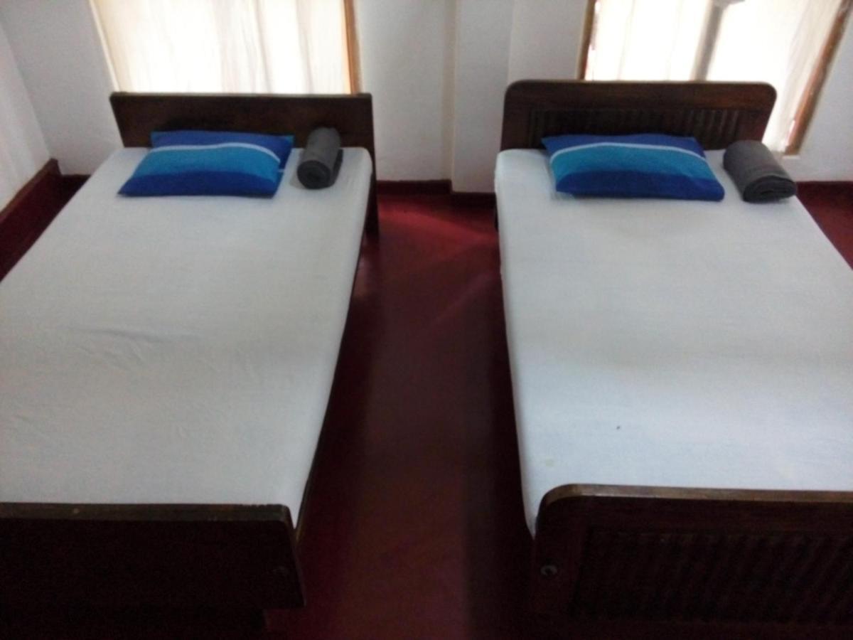 Lake House Homestay Anurâdhapura Extérieur photo