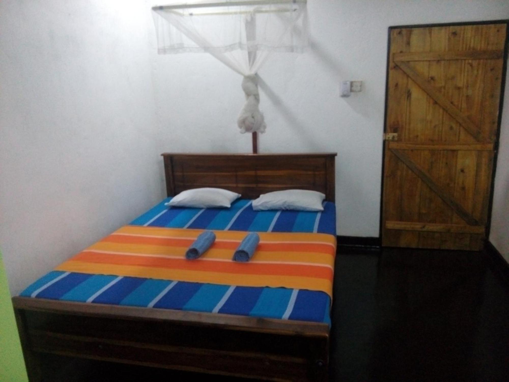 Lake House Homestay Anurâdhapura Extérieur photo